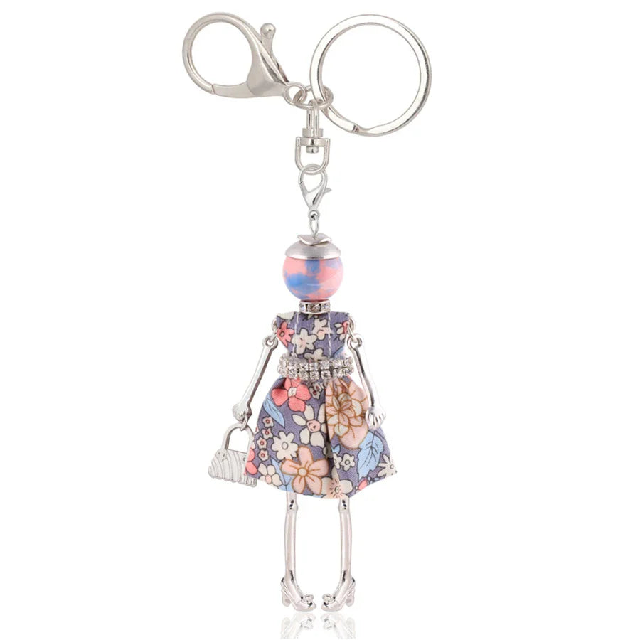 Trendy Women’s Metal Charm Keychain 2026 – Cute Statement Bag Pendant Jewelry Gift for Ladies