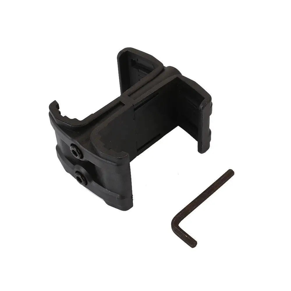 Hunting Speed Reload Tactical Flashlight Bracket – Barrel Clamp Mount for AK, M4, PMAG, M16 Airsoft Magazines