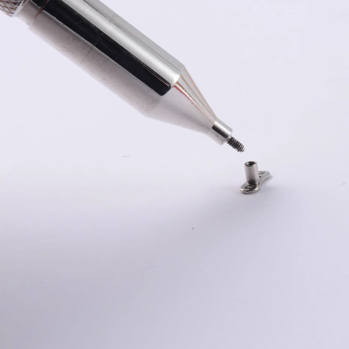 Professional Steel Dermal Anchor Insertion Taper Tool - Premier Grip for 16g Internally Threaded Piercing Jewelry