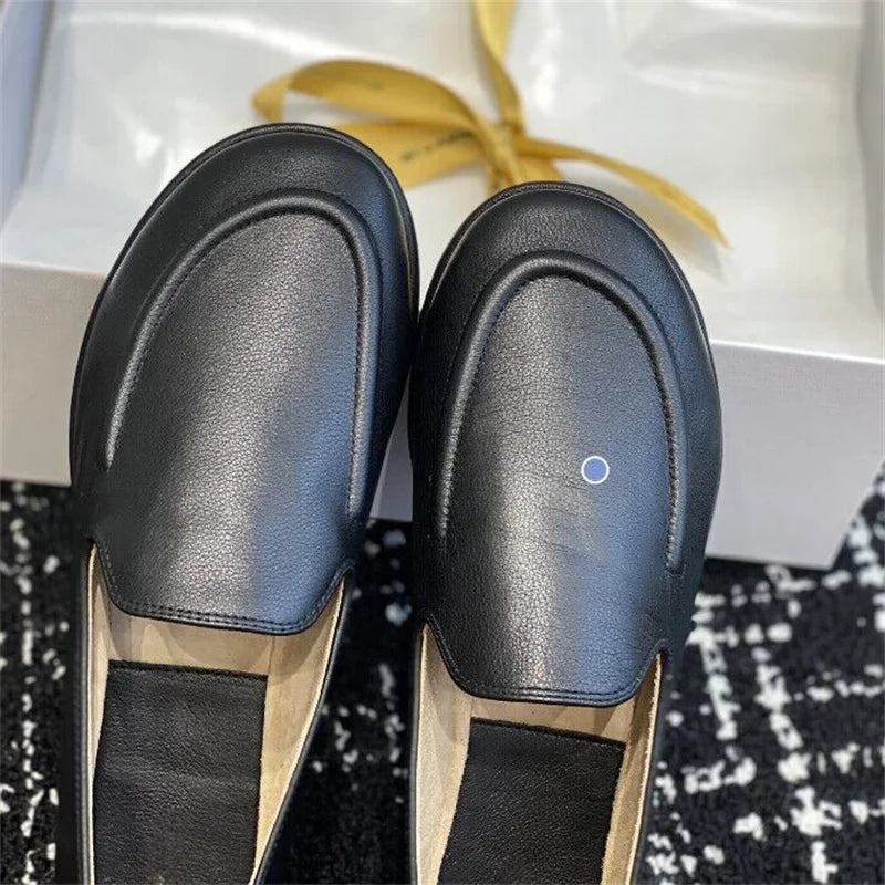 Lefu Soft Leather Shoes — Classic Fitted Silhouette with Circular Scalp Leather Lining