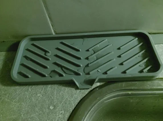 Silicone Kitchen Sink Mat & Tray – Soap Dispenser, Sponge Holder, Splash-Proof Drying & Counter Storage