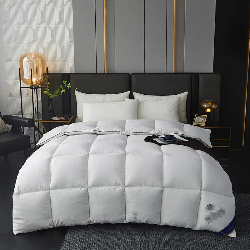 Hotel White Goose Down Duvet – 95% Fill, All-Season Quilt for Summer, Spring, Autumn & Winter