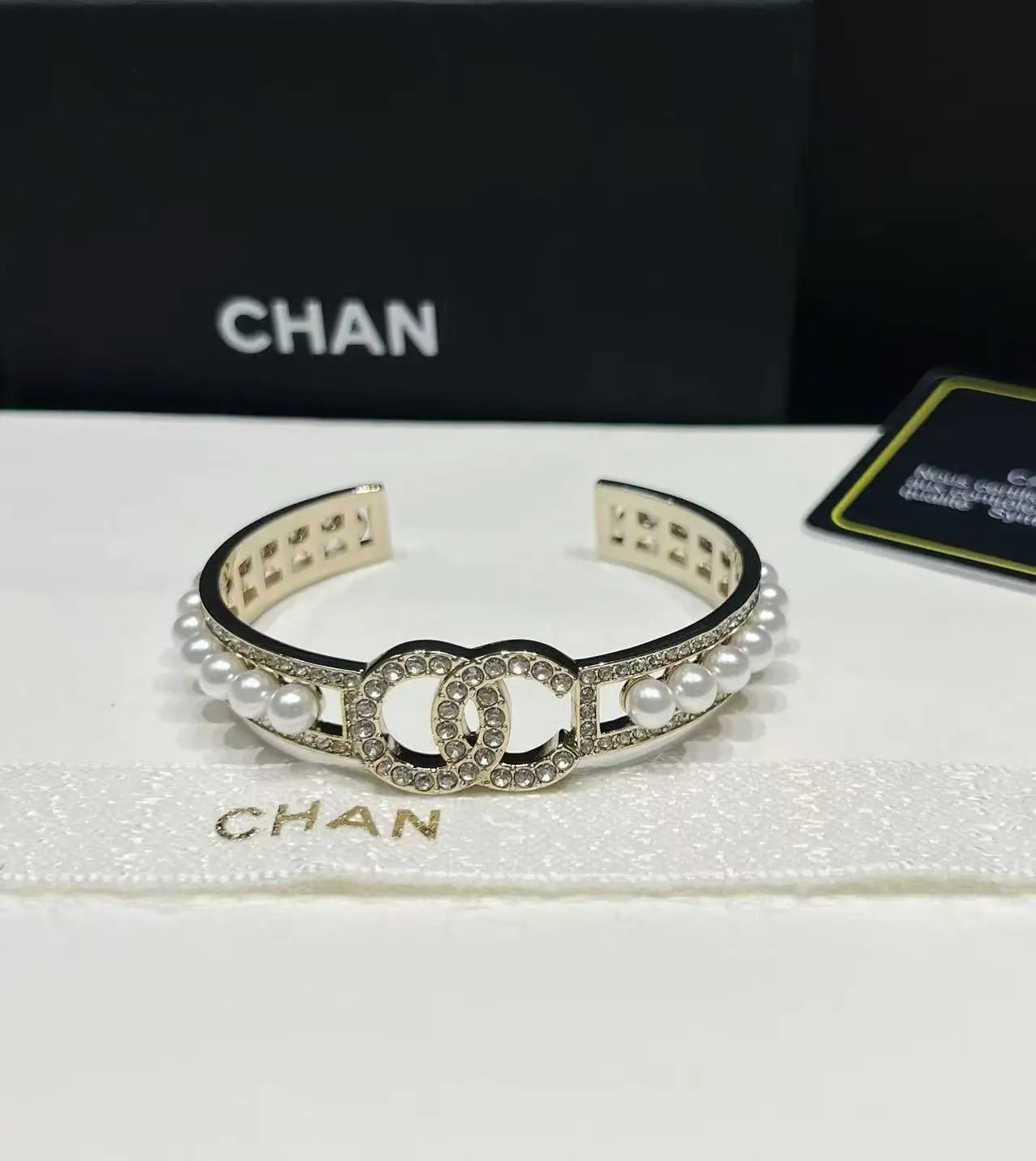 Gold Enamel Hollow Narrow Bracelet & Colorful Earrings Set — Classic Fashion, Lightweight Alloy Jewelry with Luxury Look