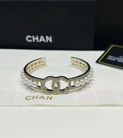 Gold Enamel Hollow Narrow Bracelet & Colorful Earrings Set — Classic Fashion, Lightweight Alloy Jewelry with Luxury Look