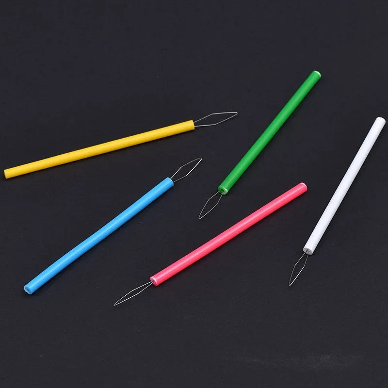 Cylindrical Colorful Needle Threader – DIY Sewing Accessories for Threading Needles, Beading & Sewing Tools