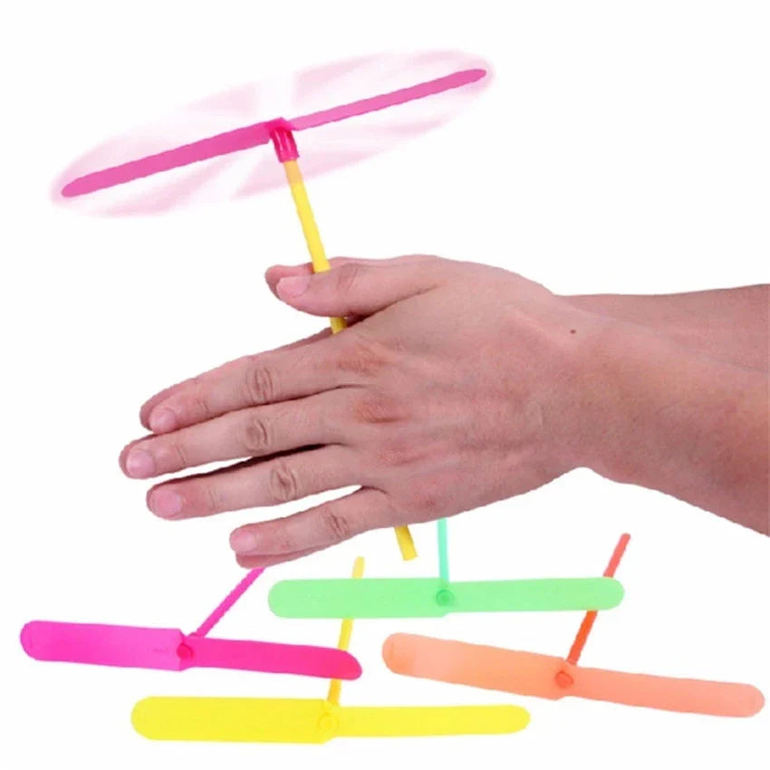 Plastic Bamboo Dragonfly Toy (10–20 Pcs) – Rotating Propeller Flying Arrow Outdoor Kids Classic Novelty Party Gift Multicolor