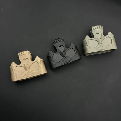 5.56 Skull Rubber Magazine Assist Loop – Tactical Pull Pouch for M4, AK, AR15 Hunting & Airsoft Accessory