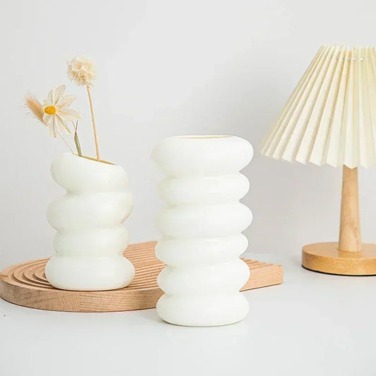 Nordic-Style Plastic Flower Vase - Decorative Hydroponic Pot for Home and Office Desk, Elegant Floral Arrangement Container for Modern Decor