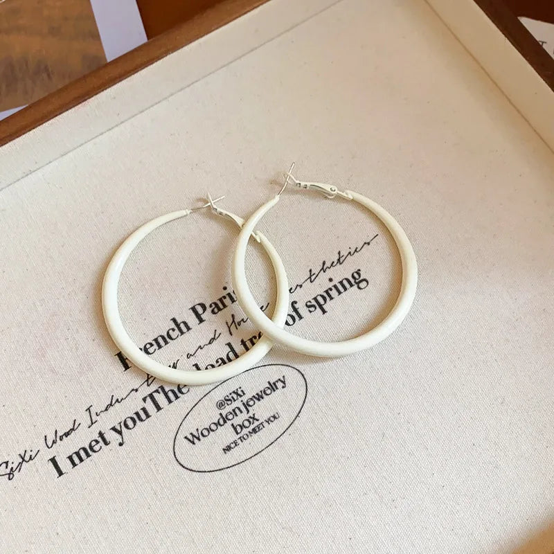 Women’s Dopamine Candy Hoop Earrings – Large Round Hollow Solid Color Ear Buckles, Versatile Fashion Jewelry