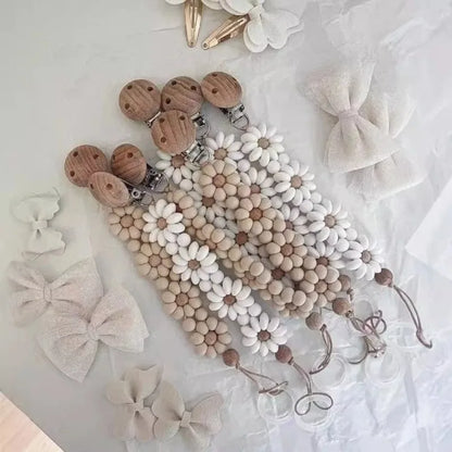 Daisy Flower Baby Pacifier Clip – Handmade Silicone Soother & Nipple Holder, Essential Teething Toy for Newborns