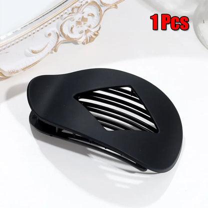 Women’s Fashion Oval Leopard Flat Hair Claw Clip – Acrylic Matte Curved Barrettes for Stylish Everyday Hair Styling Accessories