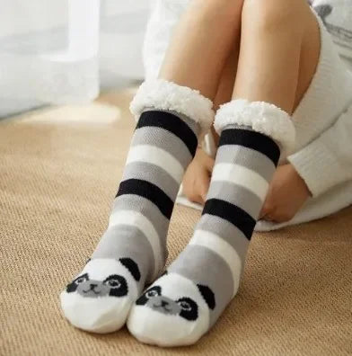 Women’s Christmas Fuzzy Socks – Winter Warm Thermal Non-Slip Fluffy Floor Slippers, Soft Indoor Home Gift