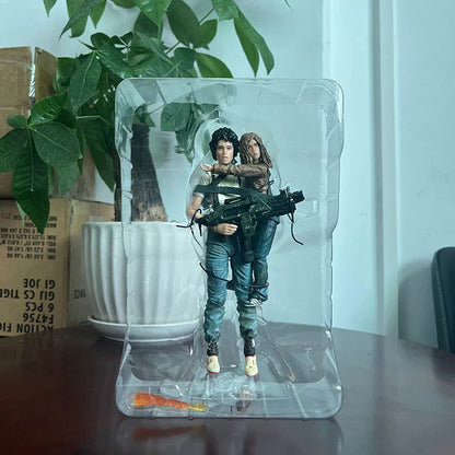NECA Alien 2 LT Ellen Ripley & Newt Figure – Giger Xenomorph Facehugger Collectible Action Model Toy, Perfect Gift