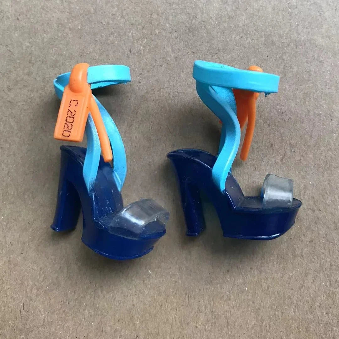 Rainbow Doll Shoes – Boots, Sandals & High Heels for DIY Doll Dressing in Black, Green & Red
