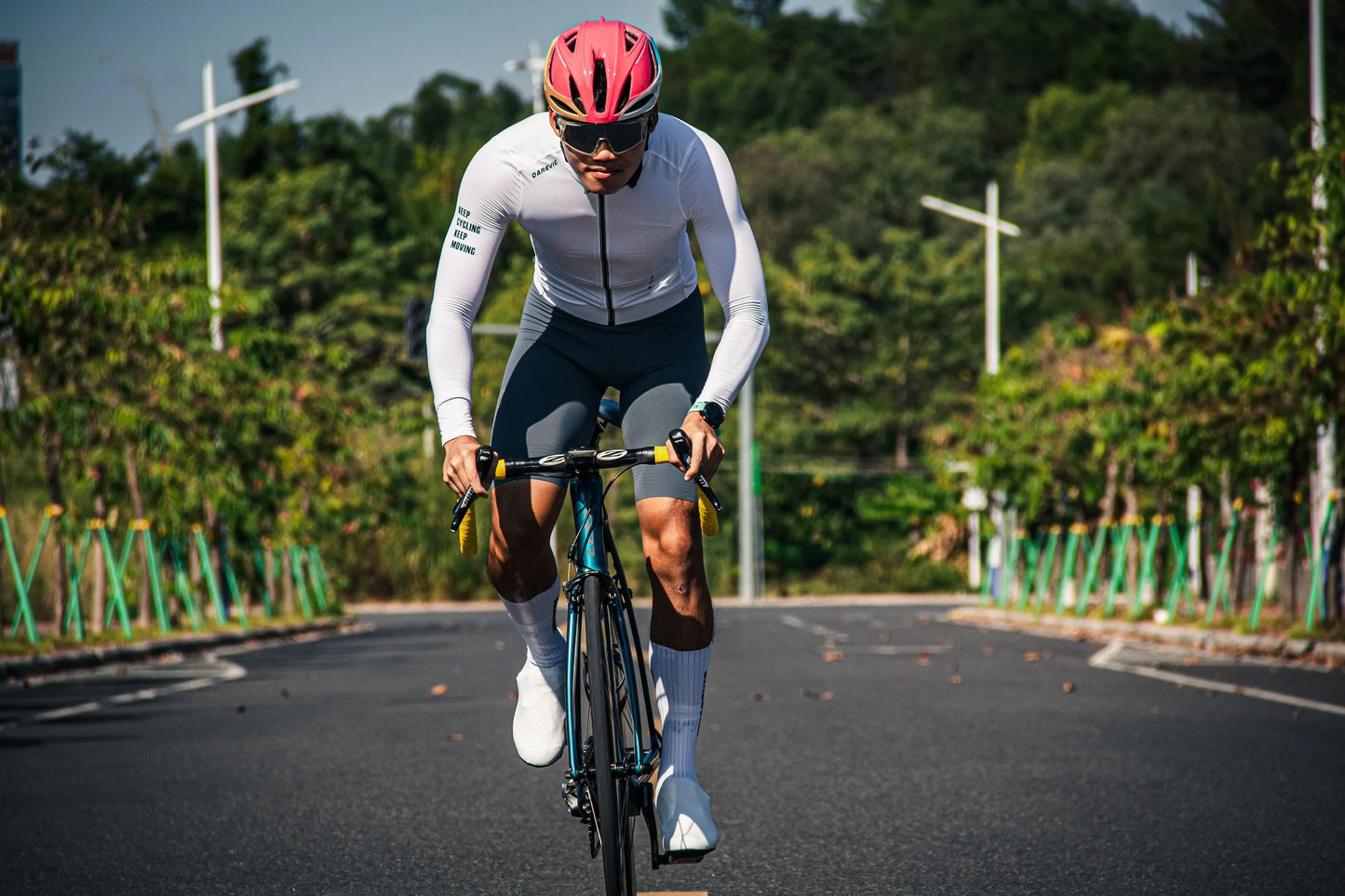 DAREVIE AERO Cycling Shoe Covers — Waterproof, Anti-Slip & Windproof Overshoes for Bikes