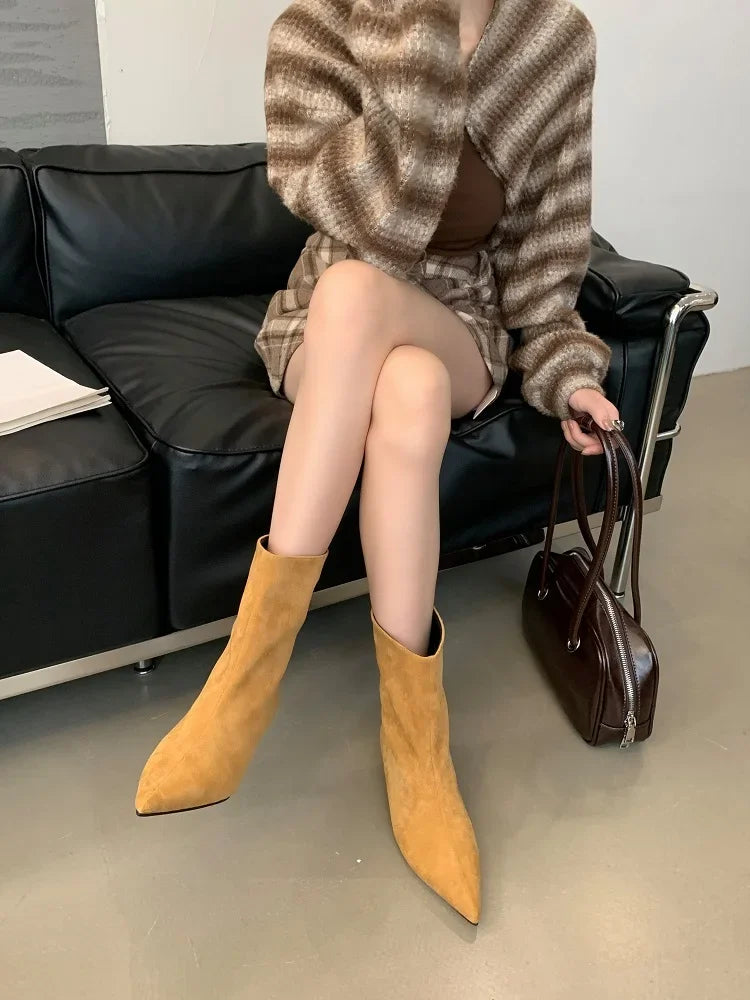 Eilyken Vintage Pointed Toe Ankle Boots – Women's Low Heel Designer Shoes for Autumn & Winter