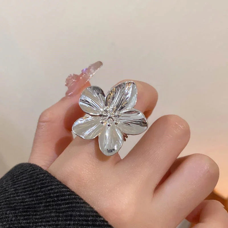 2PC Women's Trendy Stainless Steel Flower Earrings – Fashionable Outdoor Travel & Party Gifts