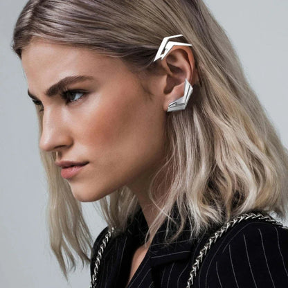 Unisex Silver Ear Clips – Futuristic Skeletal Spine Ear Hooks Jewelry for Y2K Trendsetters