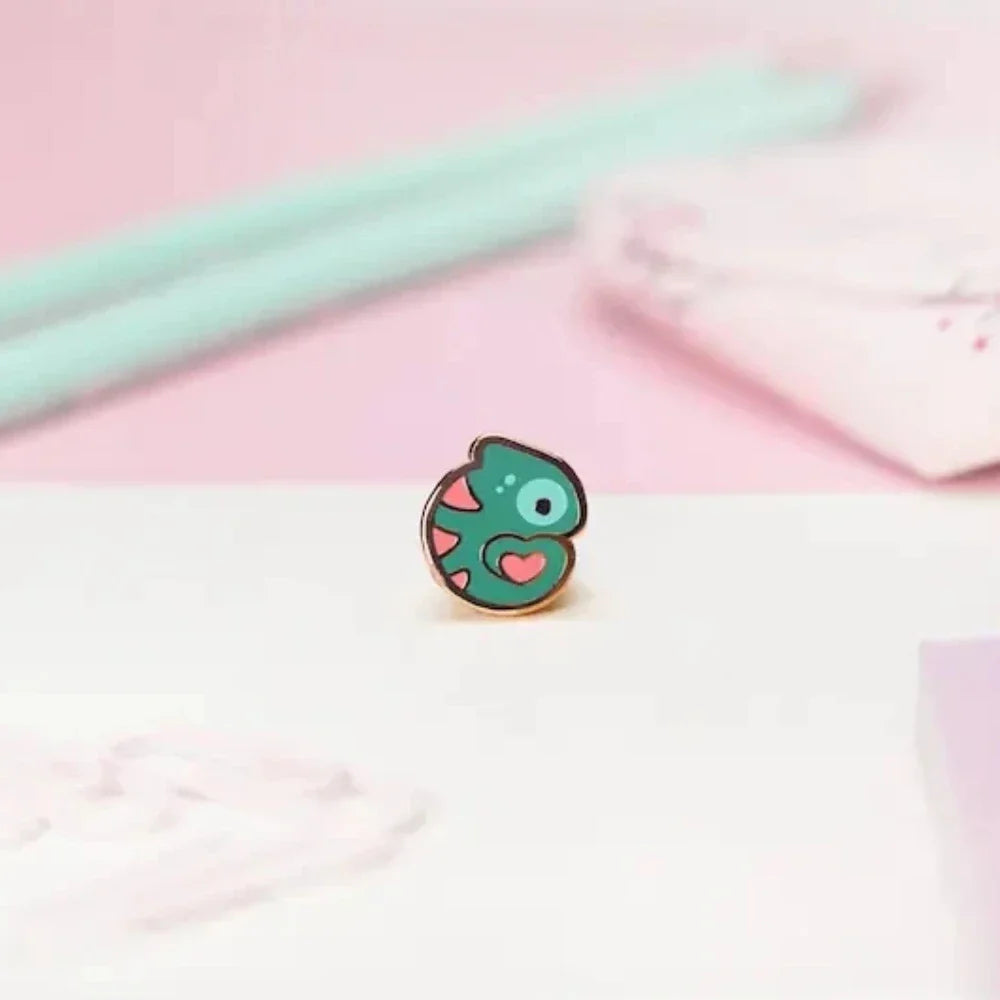 Tiny Love Chameleon Enamel Pin — Cute Heart Kawaii Animal Accessory