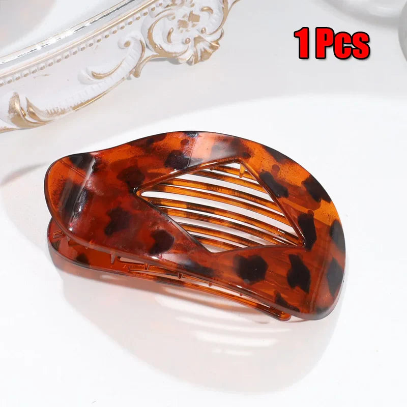 Women’s Fashion Oval Leopard Flat Hair Claw Clip – Acrylic Matte Curved Barrettes for Stylish Everyday Hair Styling Accessories