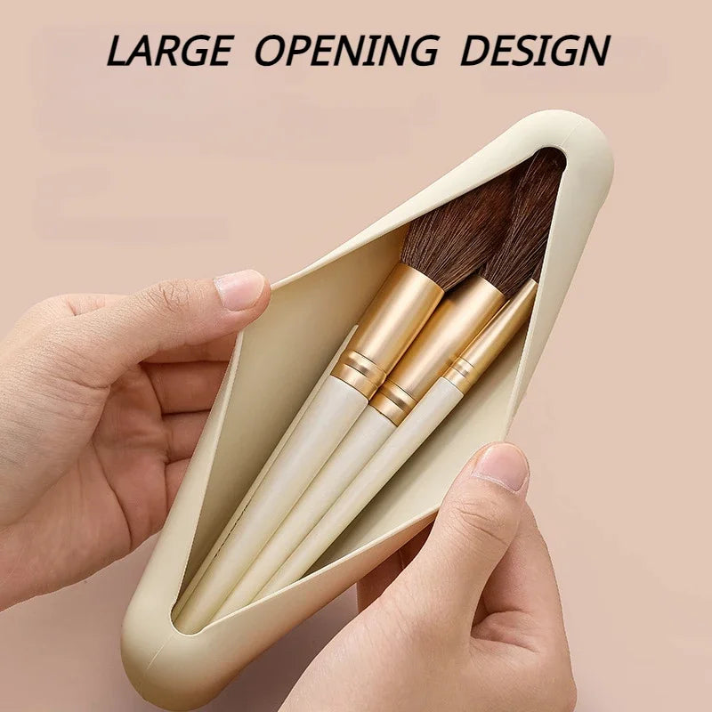 Travel Silicone Makeup Brush Holder — Portable Waterproof Cosmetic Sponge & Brush Case for Women and Girls