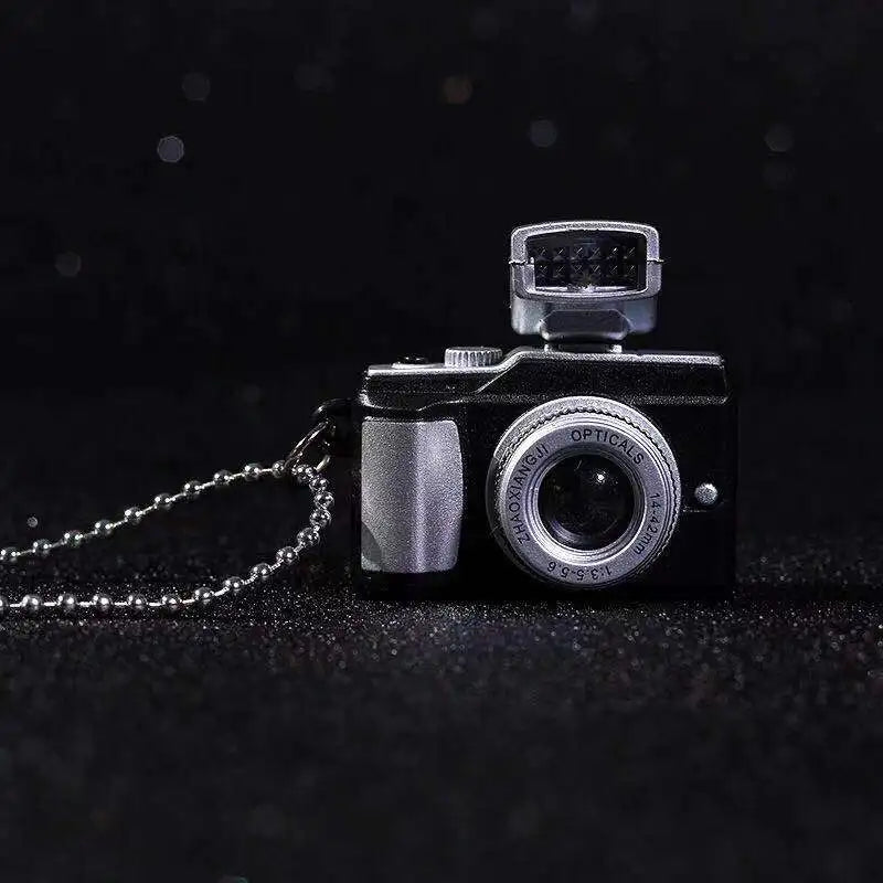 Fashion Camera Pendant Necklace – Vintage Flash Light Camera Jewelry with Long Chain for Women & Men, Punk Party Accessory