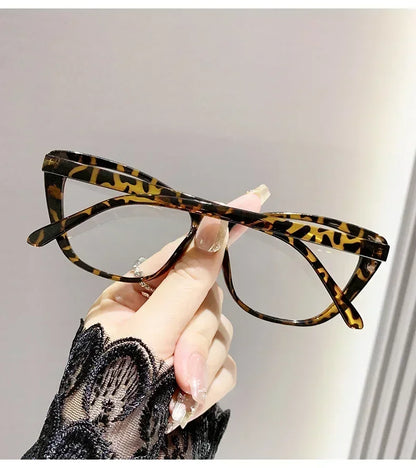 Fashion Cat Eye Reading Glasses – Luxury Anti-Blue Light Eyewear for Women & Men with Presbyopia