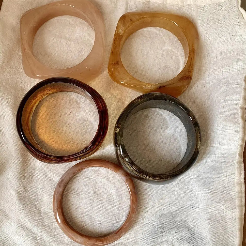 Vintage Wide Geometric Resin Beige Brown Coffee Bangles — Irregular Chunky Bracelet Jewelry Gift for Women & Girls