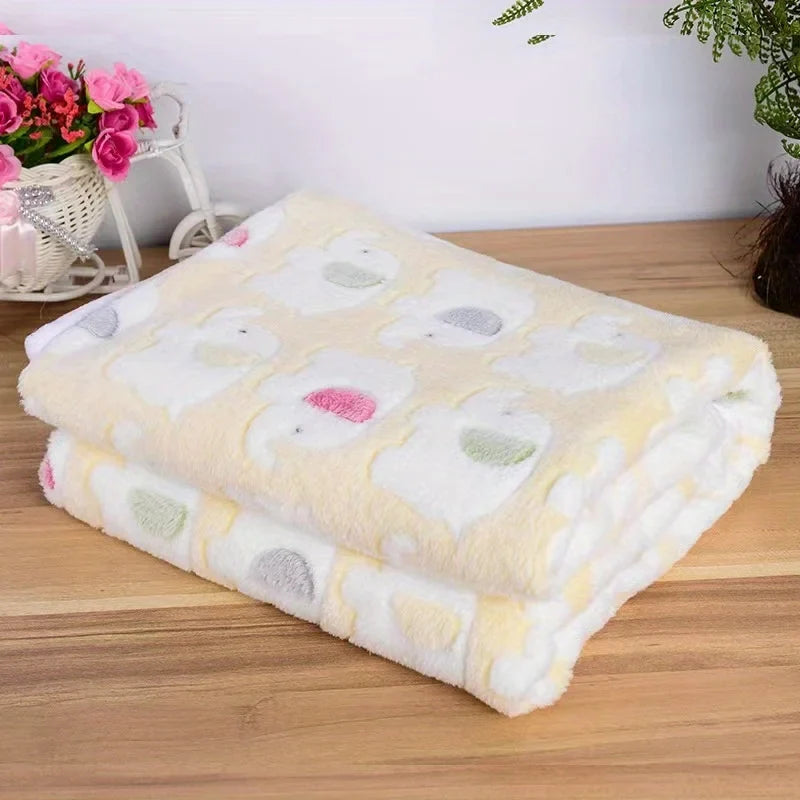 Cartoon Elephant Pet Blanket - Soft Cozy Flannel Throw for Dogs & Cats Puppy Kitten Christmas Gift