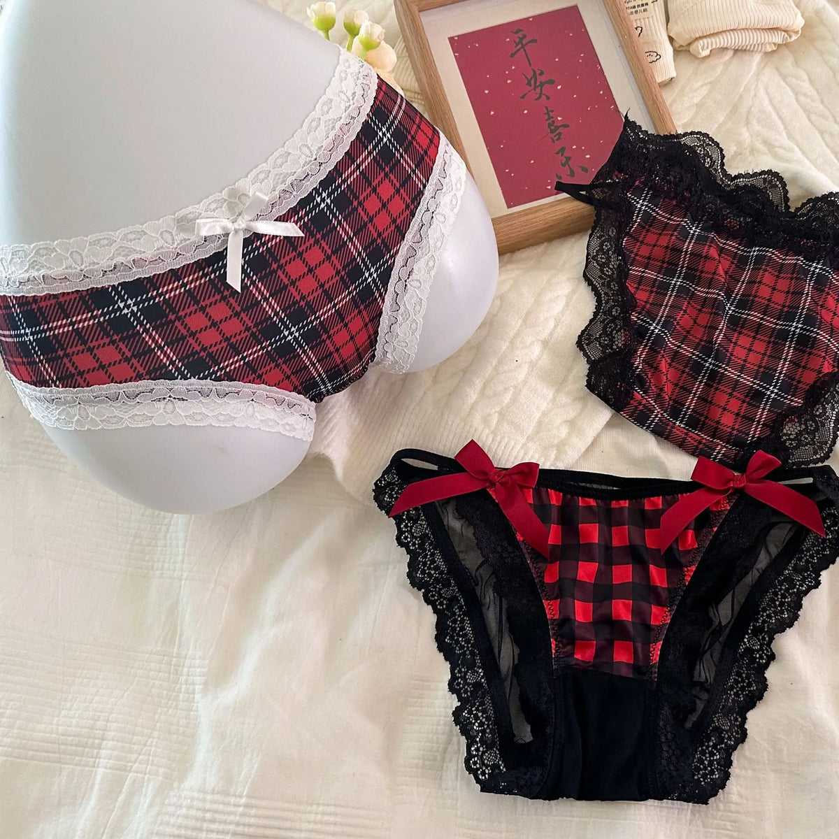 Sexy Lace-Trimmed Bow Tie Panties – Black & Red Checkered Kawaii Women’s Briefs for Party, Holiday & Vacation