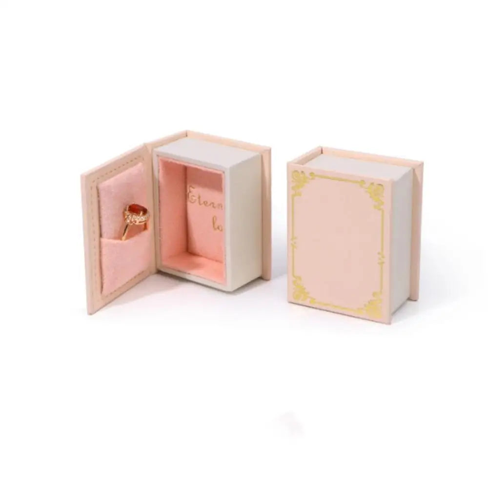 Velvet Ring Box with Graduation Cap Design – Jewelry Packaging for Wedding, Engagement, Earrings & Graduation Gift Organizer