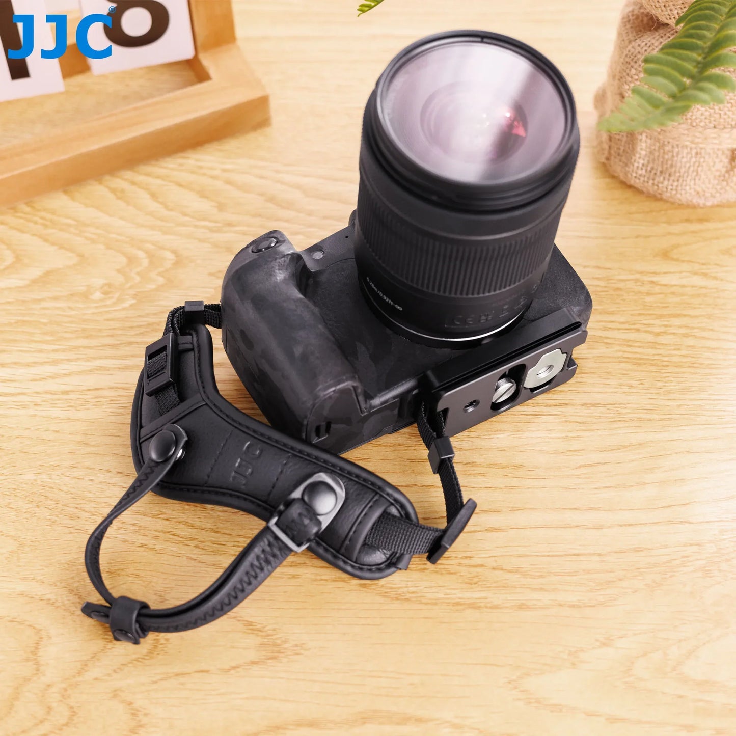 JJC 3X LCD Viewfinder Extender – Collapsible Eyecup for 3.0" Screen, Compatible with Nikon Z30, Sony ZV-1, RX100 & Canon G7X