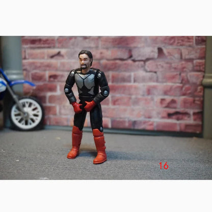 3.75-Inch Male Soldier Motorcycle Driver Figure – 1:18 Scale Off-Road Racer Collectible Model & Static Ornament