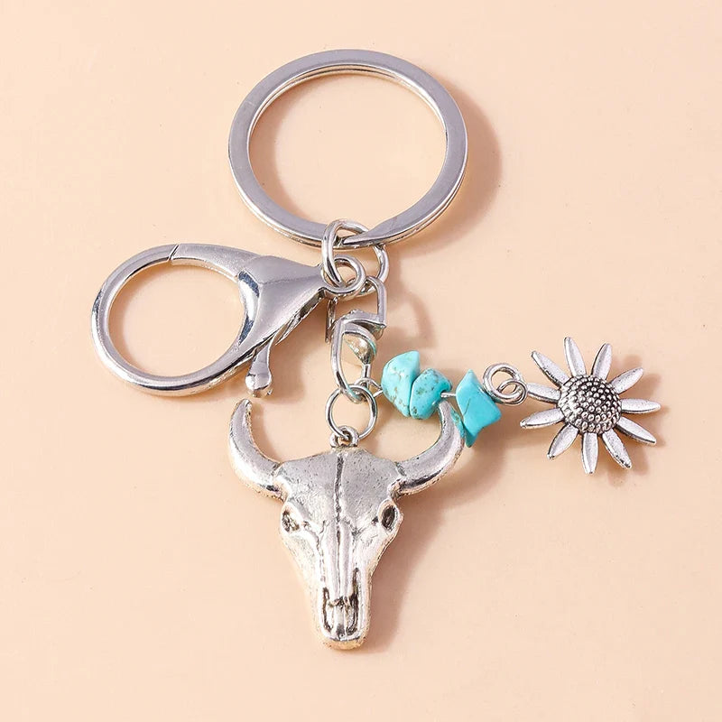 Retro Gothic Punk Heart Cross Keychain – Metal Flower Key Ring Pendant for Car Keys, Handbag Decor & Jewelry Gift