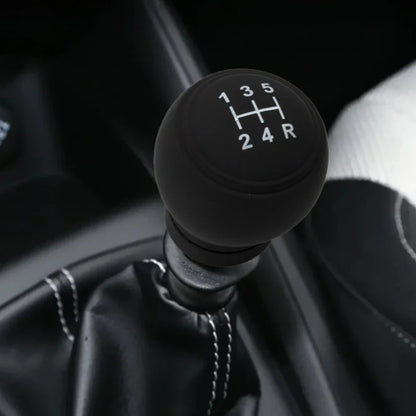 Universal Silicone Gear Shift Knob Cover – Dustproof, Waterproof, Nonslip Manual Shifter Protector