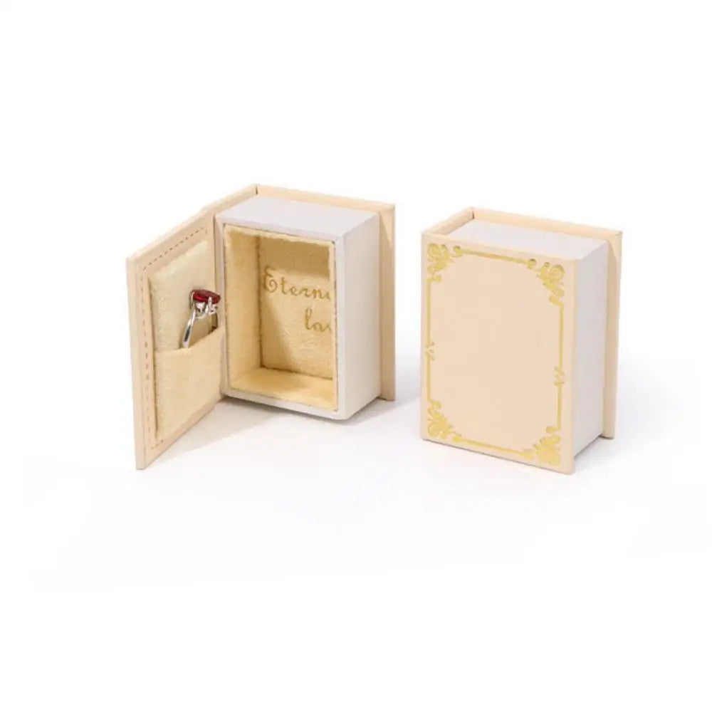 Velvet Ring Box with Graduation Cap Design – Jewelry Packaging for Wedding, Engagement, Earrings & Graduation Gift Organizer