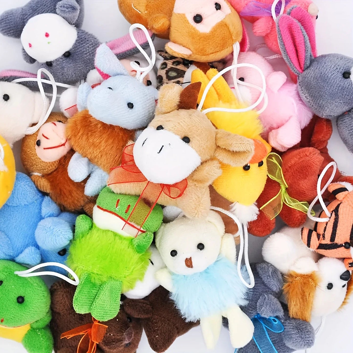 24pcs Mini Plush Animal Toy Set Cute Stuffed Animals Keychain Party Favors for Kids & Adults