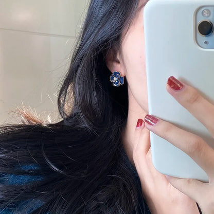 Retro French Blue Camellia Stud Earrings – Elegant Light Luxury Metal Jewelry for Women