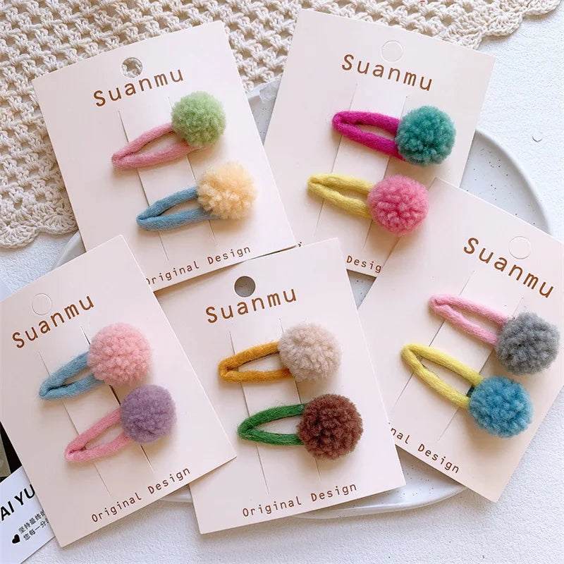 2PCS Colorful Pompom Hair Clips for Girls – Cute Plush Ball Barrettes & Hairpins Accessories
