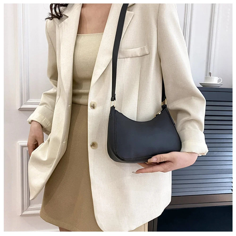 Fashionable Women's Underarm Bag – Stylish and Trendy Handbag
