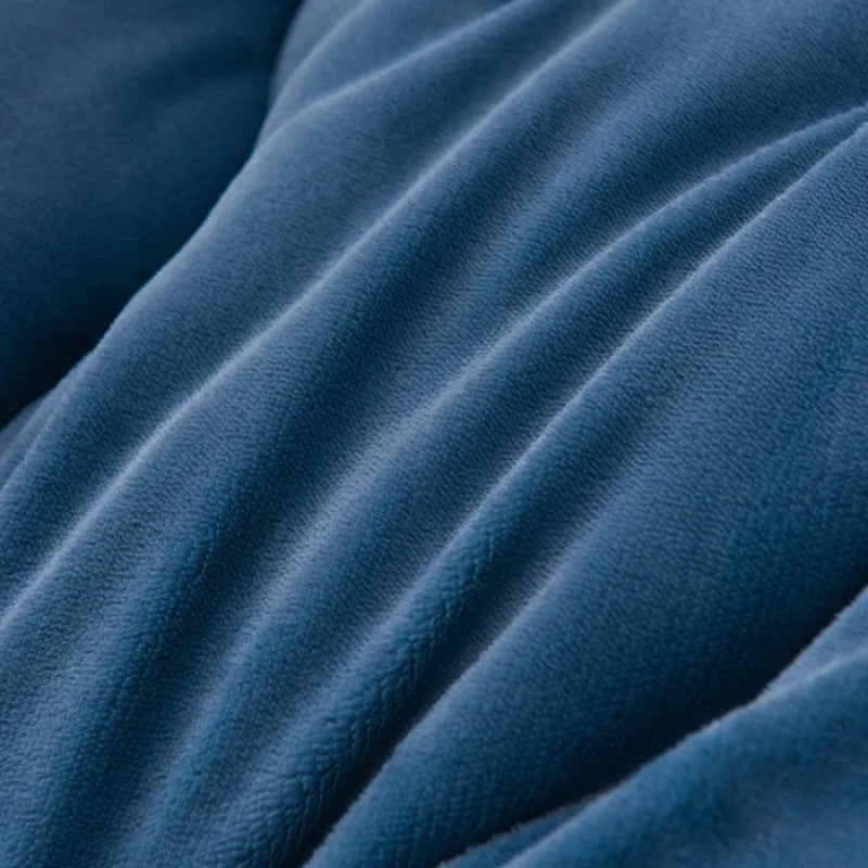 2025 Winter Thickened Fleece Quilt – Solid Color Milk Lamb Fleece Warm Comforter, Single & Double Sizes