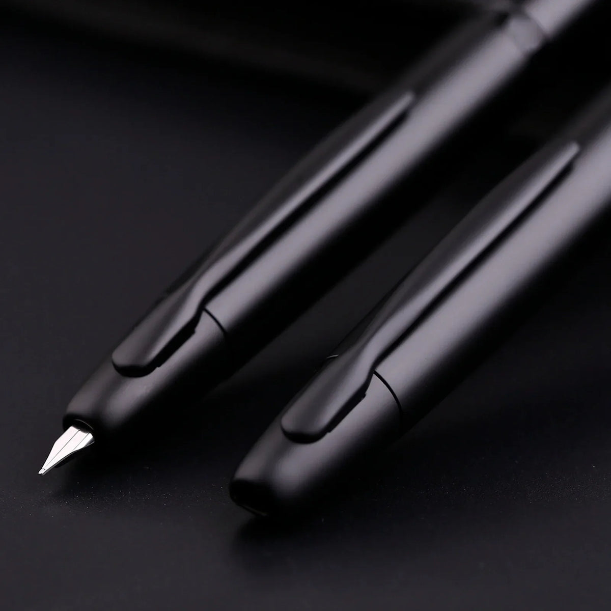 MAJOHN A1 Retractable Fountain Pen – EF 0.4mm Nib, Matte Black Metal Ink Pen with Converter, Ideal for Students and Gifts