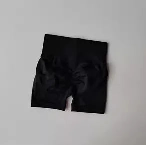 Peach Hip Lifting Sports Shorts — Women's High-Waist Slimming Running & Workout Three-Point Tight Pants