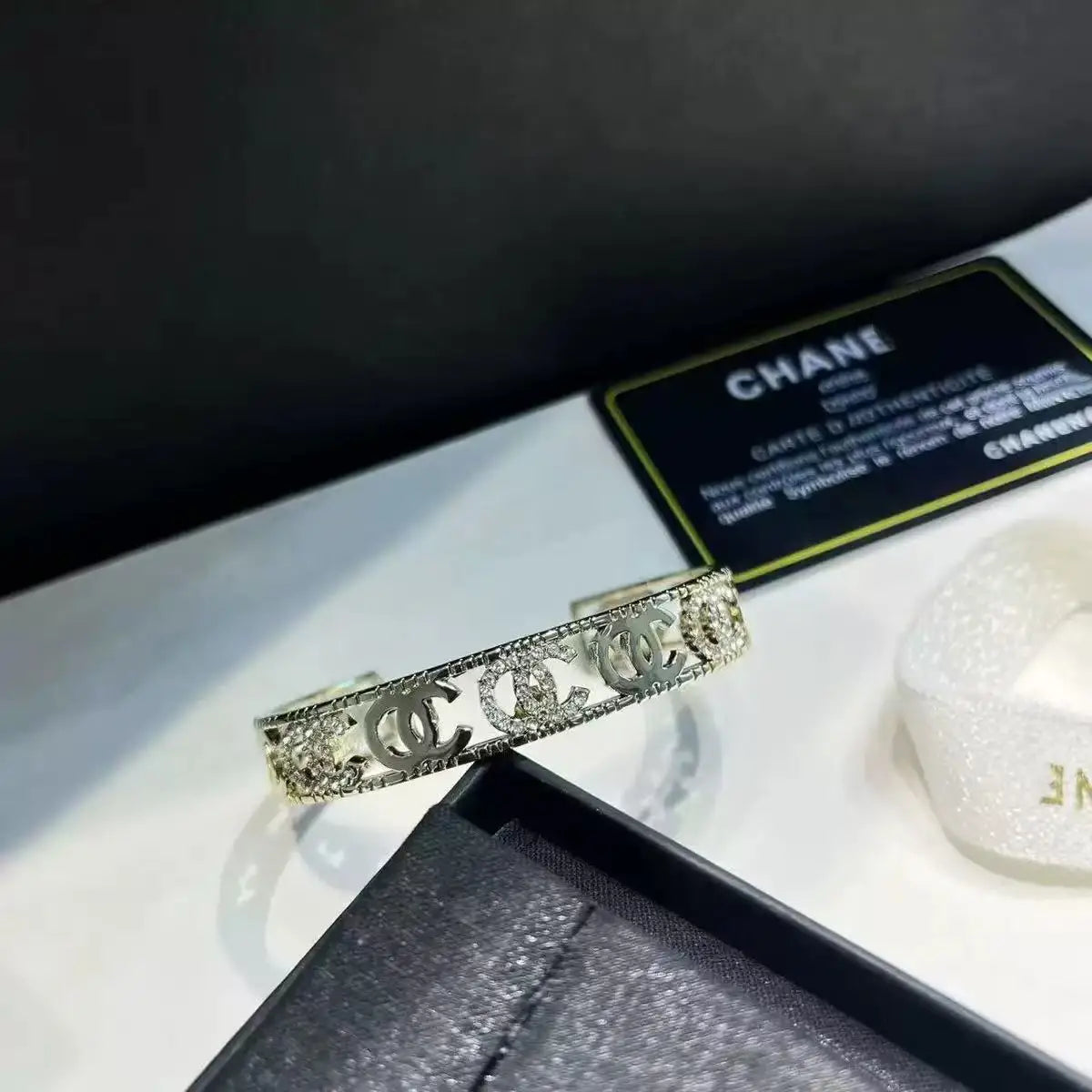 Gold Enamel Hollow Narrow Bracelet & Colorful Earrings Set — Classic Fashion, Lightweight Alloy Jewelry with Luxury Look