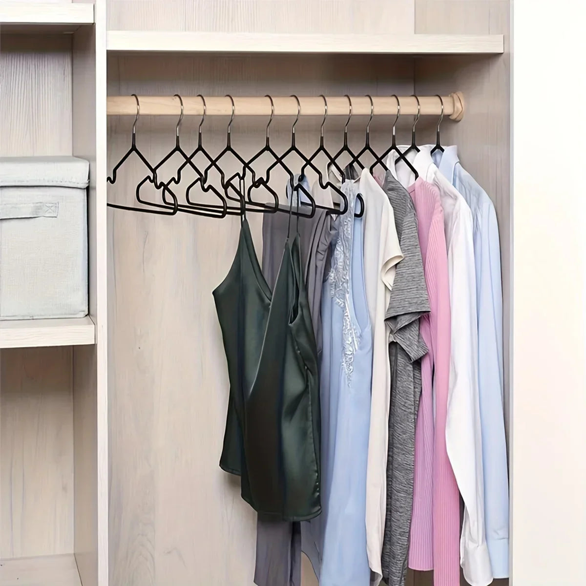 10PCS Metal Non-Slip Clothes Hangers – Durable Space-Saving Wardrobe Organizer for Bedroom & Home