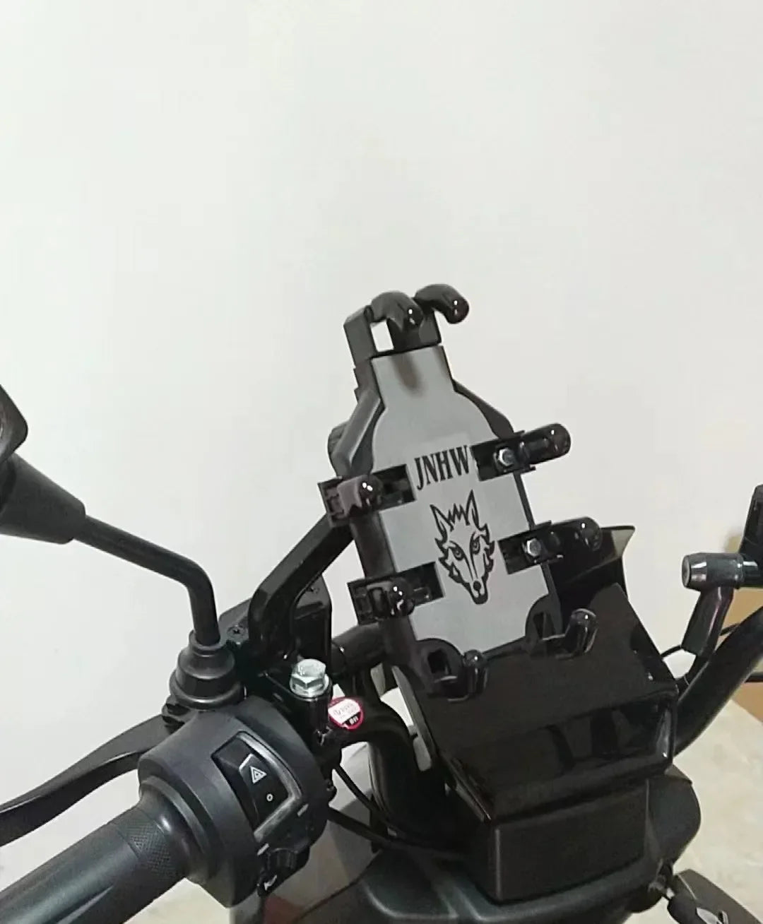 Universal 8-Claw Mobile Phone Holder – Mount for Motorcycle, Scooter, ATV, Bicycle & E-Bike