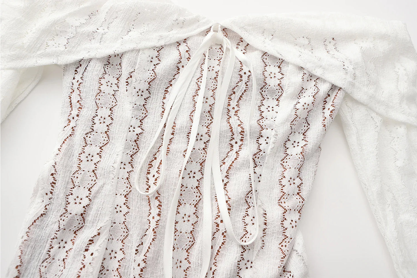 Suninheart White Off-Shoulder Bodycon Dress – 2025 Elegant Lace Long Sleeve Maxi Dress for Women, Wedding Guest Outfit