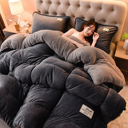 Lamb Fleece Blanket – Thick Double-Sided Velvet Warm Quilt for Winter, Single & Double Bed, Cozy Dormitory Comforter