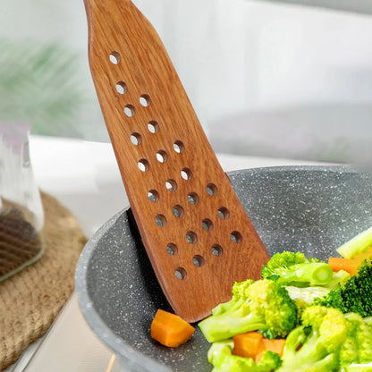 Frying Steak Shovel — Non-Stick Pan Wooden Spatula with 24 Holes, Kitchen Cooking Tool and Accessories
