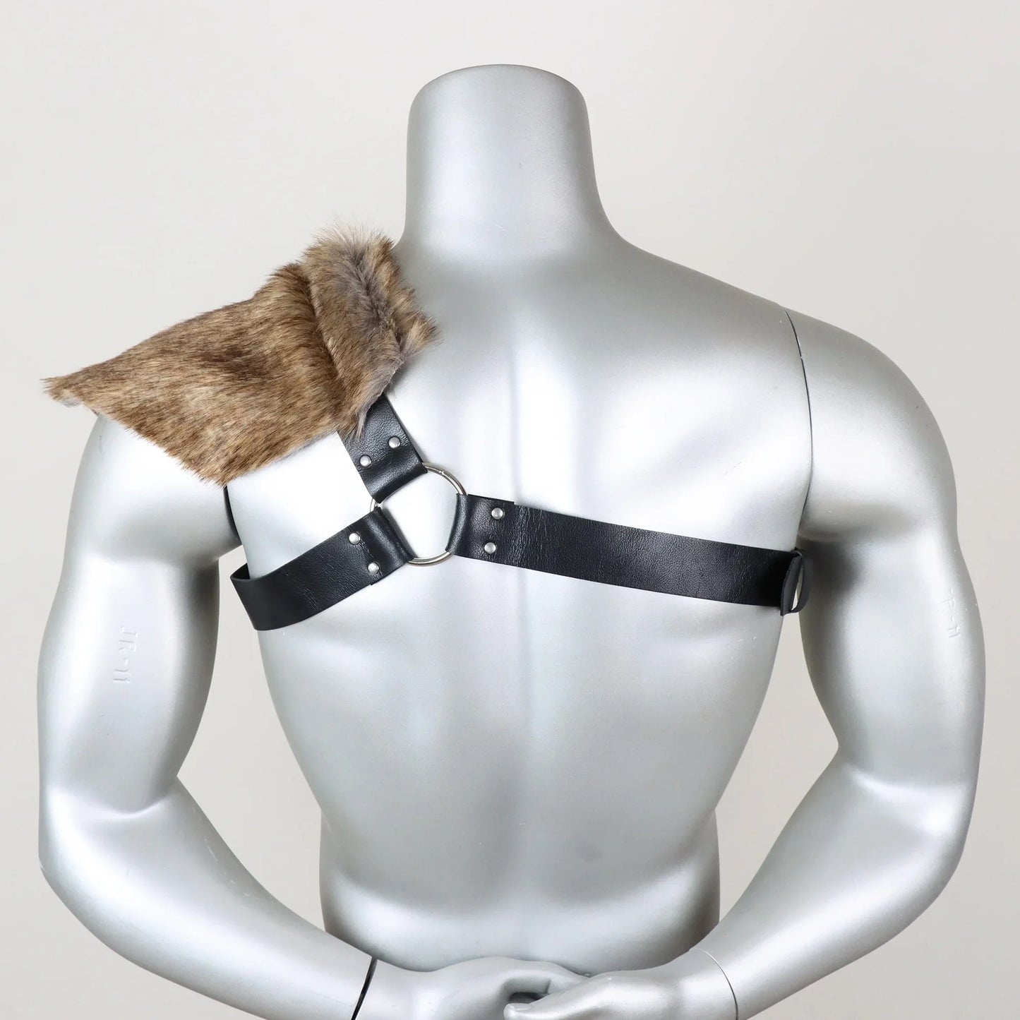 UYEE Men's Medieval Viking Fur Shawl – Barbarian Shoulder Cowl Mantle with Chest Belt & Fur Capelet for Cosplay